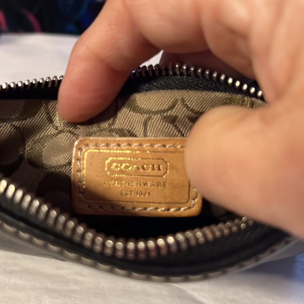 Coach black leather wristlet - Picture 4 of 7